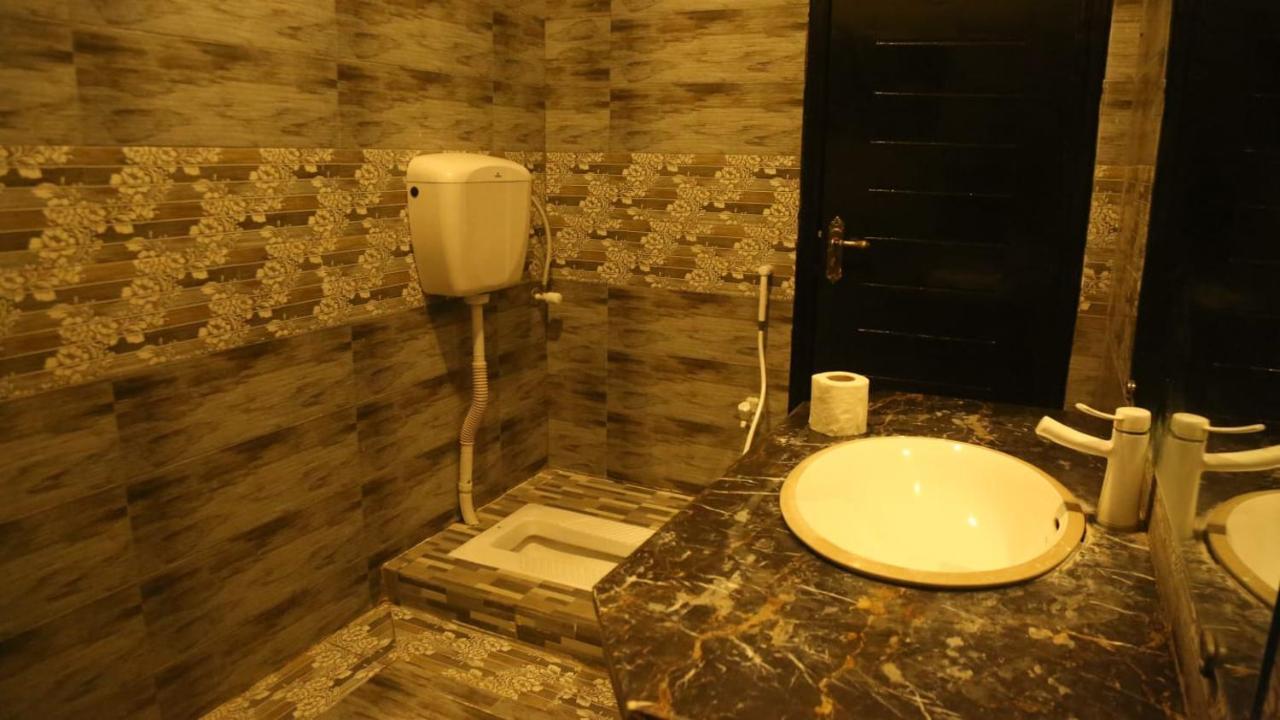 Hotel De Smart Мултан Екстер'єр фото