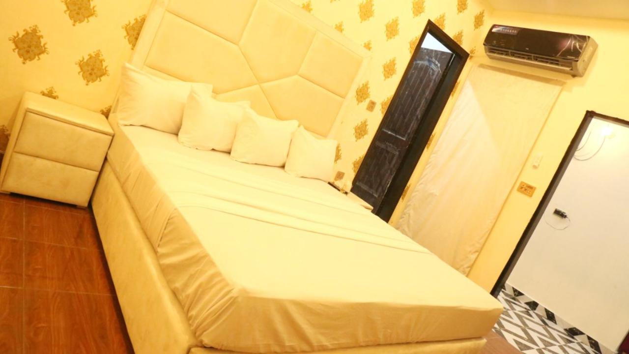 Hotel De Smart Мултан Екстер'єр фото